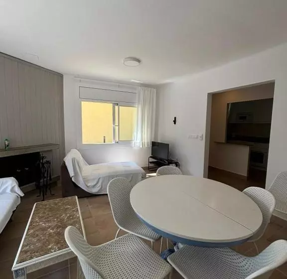Casa 3 Dormitorios, Hostal Rom Familiar