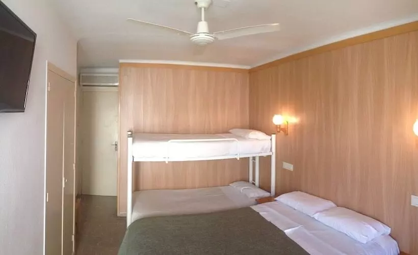 Habitación Familiar, Hostal Rom Familiar