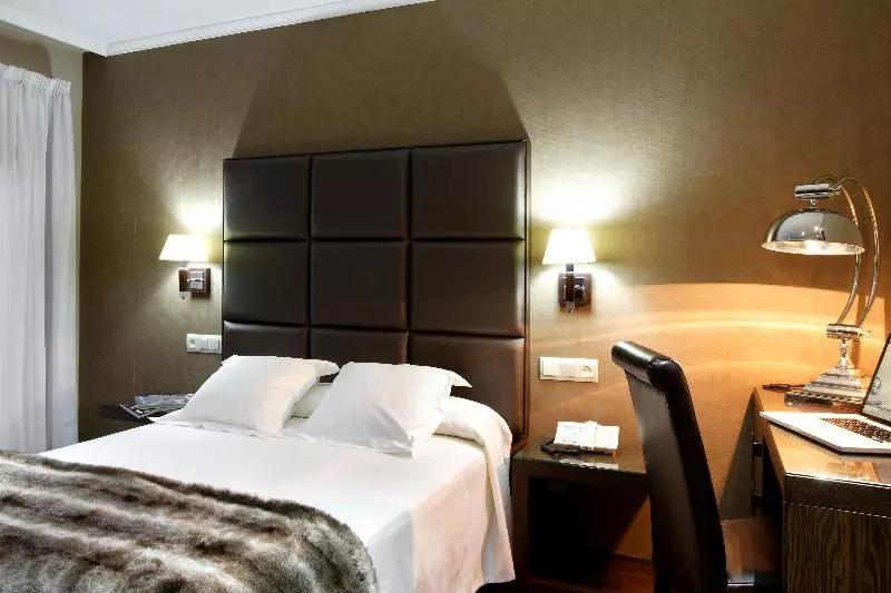 Quarto standart individual, A Queimada