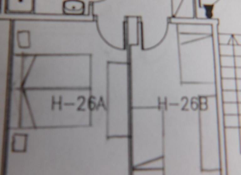 غرفة عائلية, Caleta
