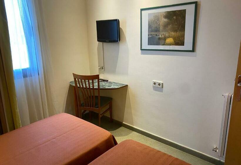 Номер Стандарт, Hostal Meson Pepa