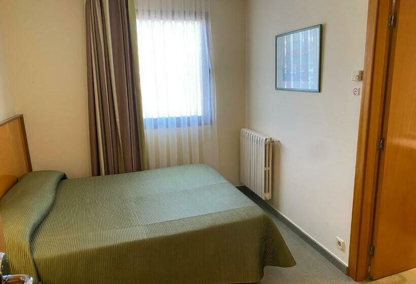 Номер Стандарт, Hostal Meson Pepa