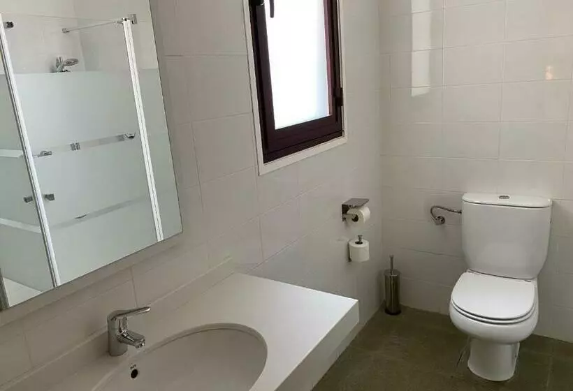 اتاق کلاسیک چهارنفره, Hostal Meson Pepa