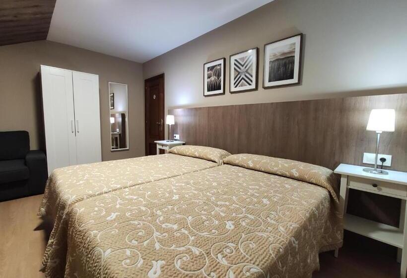 Номер Стандарт, Hostal Restaurante Paris