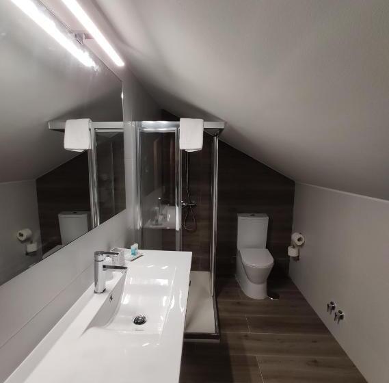 Номер Стандарт, Hostal Restaurante Paris