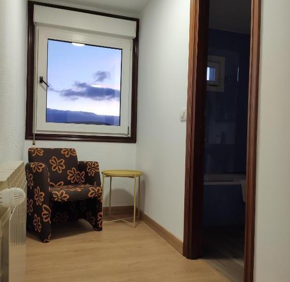 Номер Стандарт, Hostal Restaurante Paris