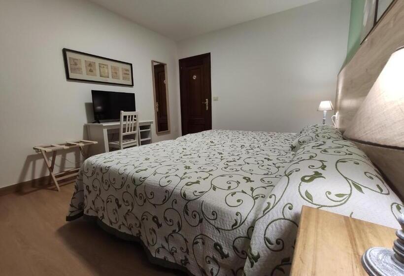 Номер Стандарт, Hostal Restaurante Paris