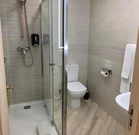 标准三人间, Hostal San Fernando