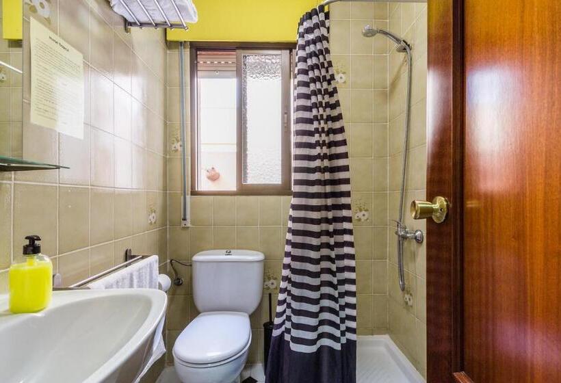 标准单人间, Hostal Tropical