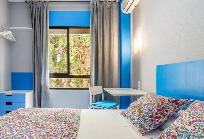 标准单人间, Hostal Tropical