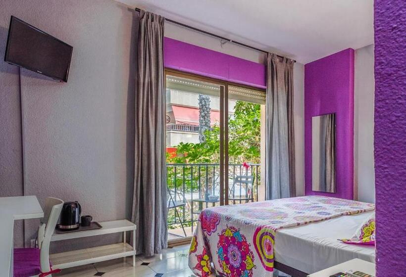 带阳台的豪华间, Hostal Tropical