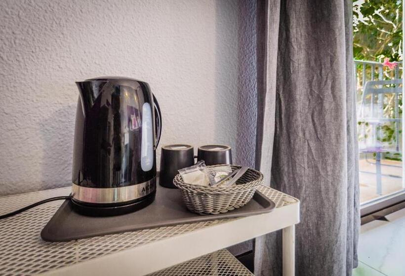 带阳台的豪华间, Hostal Tropical