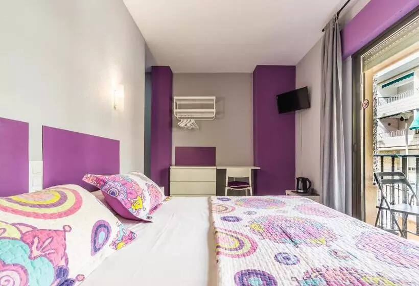 Deluxe Room with Balcony, Hostal Tropical