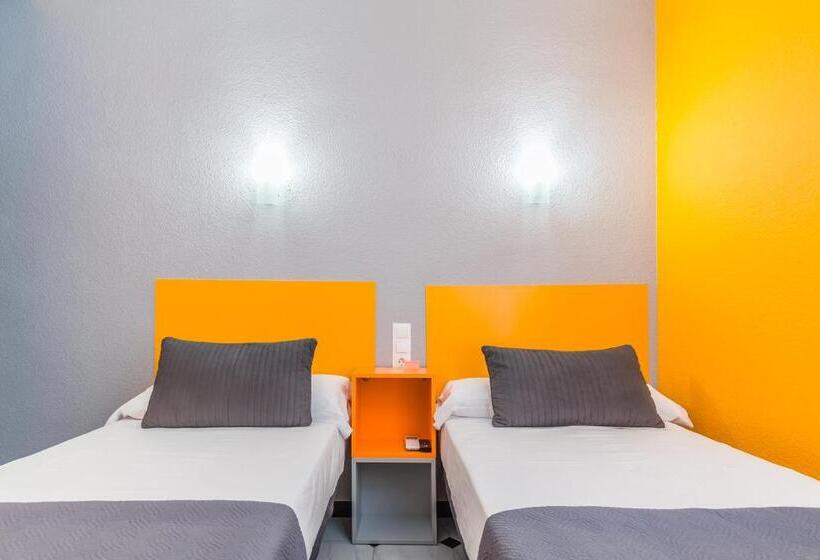 经济房, Hostal Tropical