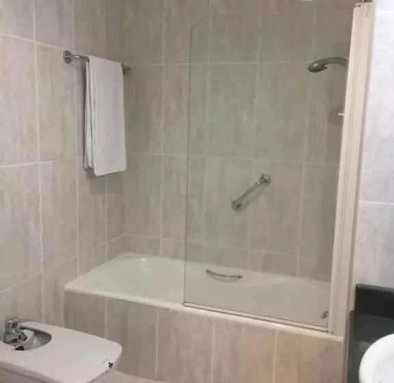 اتاق استاندارد سه نفره, Hostal Vista Alegre