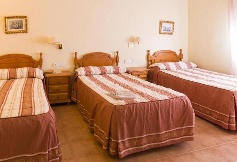 スタンダードトリプルルーム, Las Camelias