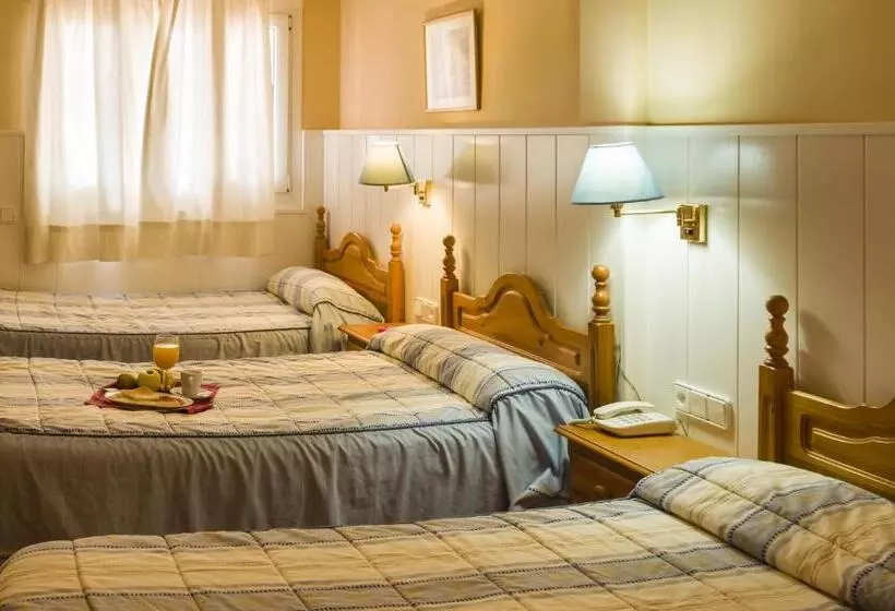 3 Bett Superior Zimmer, Las Camelias