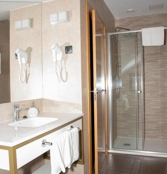 غرفة قياسية, Mercedes