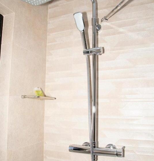 غرفة قياسية, Mercedes