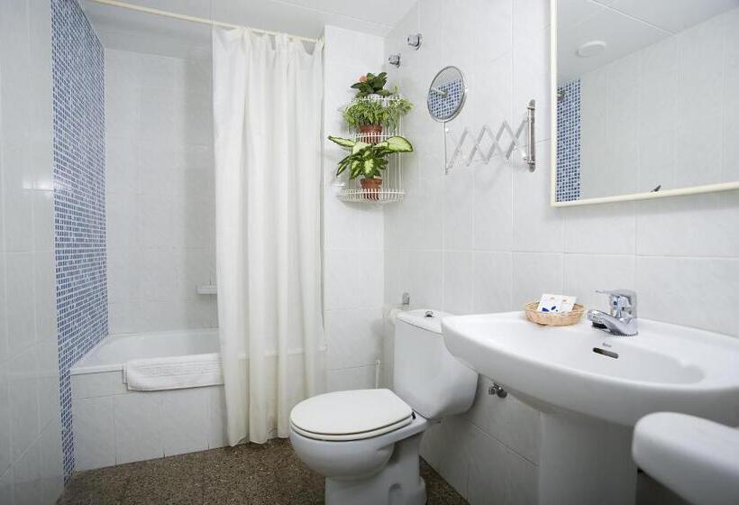 标准三人间, Norai