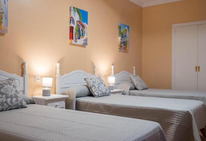 スタンダードトリプルルーム, Sanvi Xerez Centro