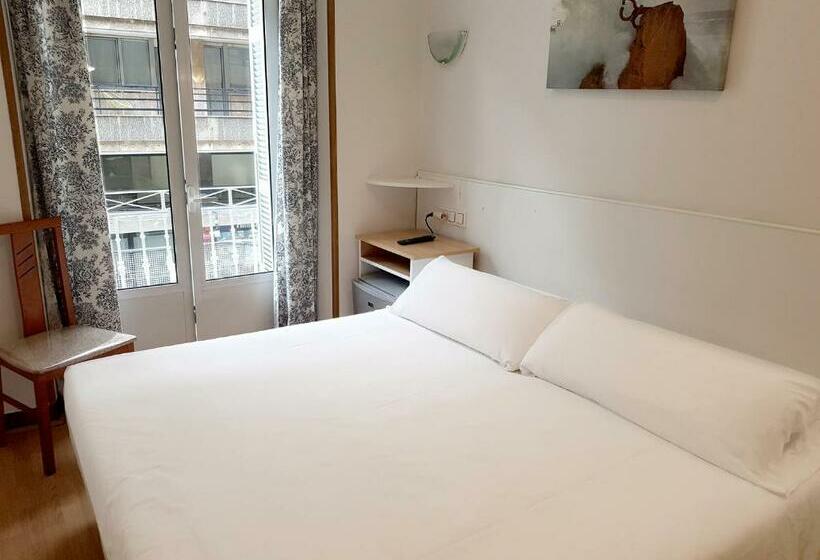 标准间带阳台, Pension Regil