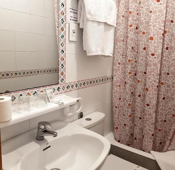 标准间带阳台, Pension Regil