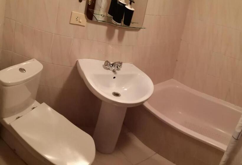 اتاق استاندارد سه نفره, Hostal Campoamor