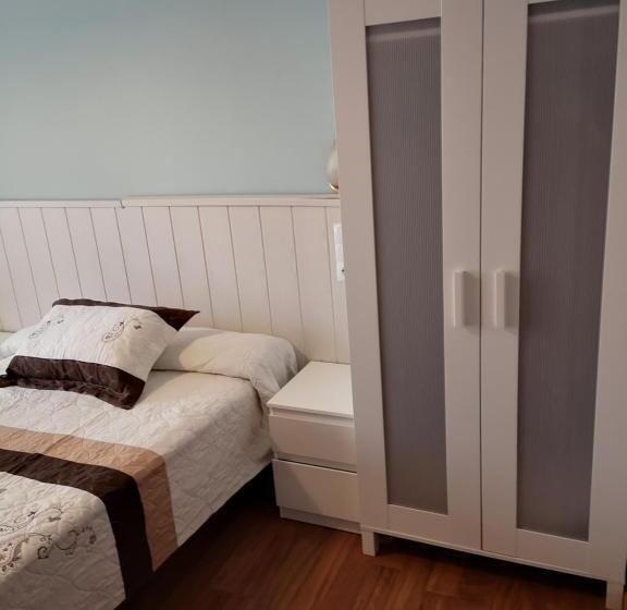 חדר סטנדרט לשלושה, Hostal Campoamor