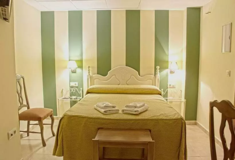 Habitación Estàndard Individual, Hostal Carmen