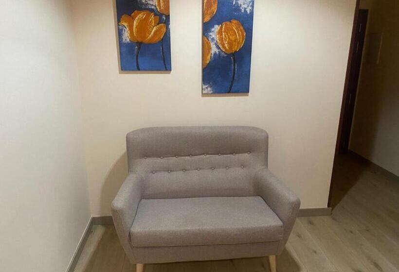 غرفة أساسية ثلاثية, Hostal Carmen