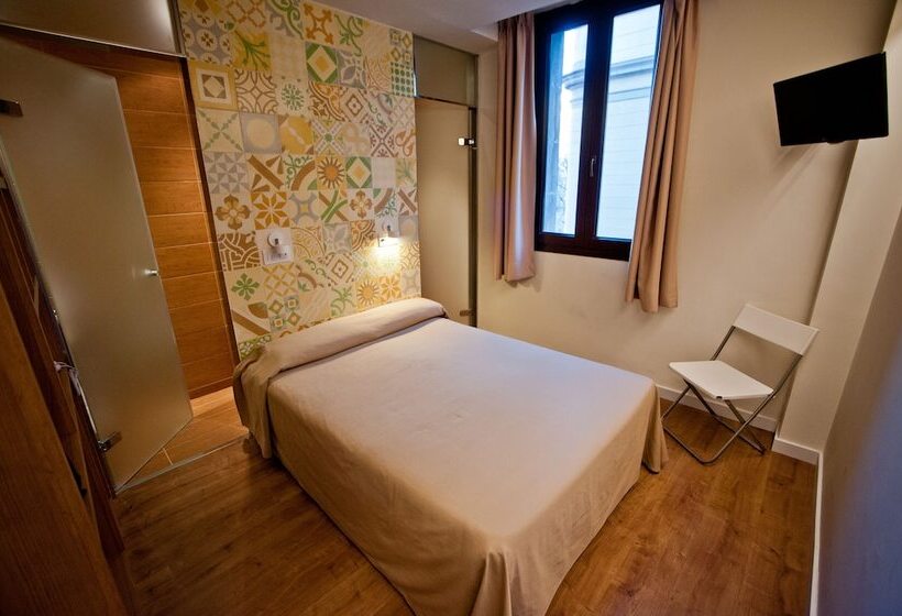 اتاق استاندارد یک نفره, Hostal Marenostrum