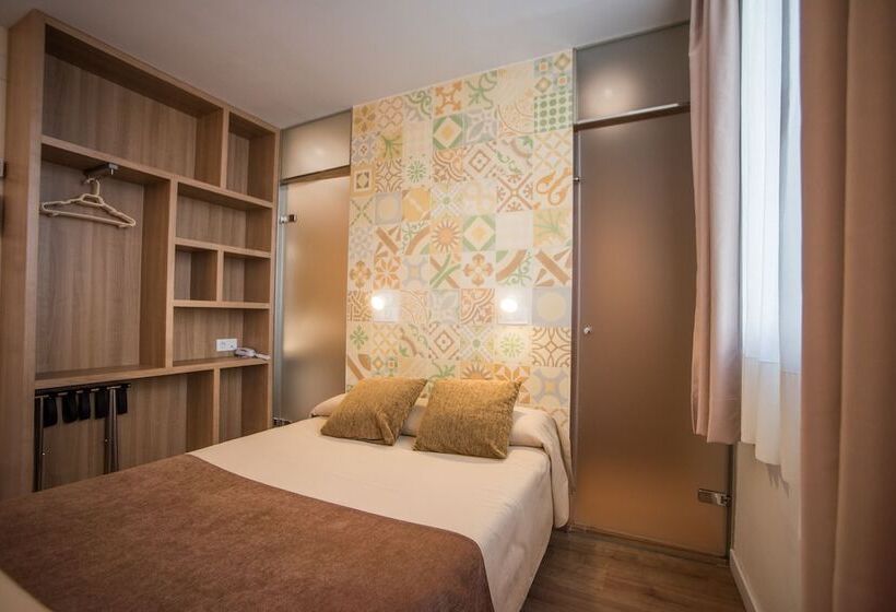 اتاق استاندارد یک نفره, Hostal Marenostrum