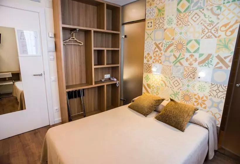 スタンダードルーム, Hostal Marenostrum