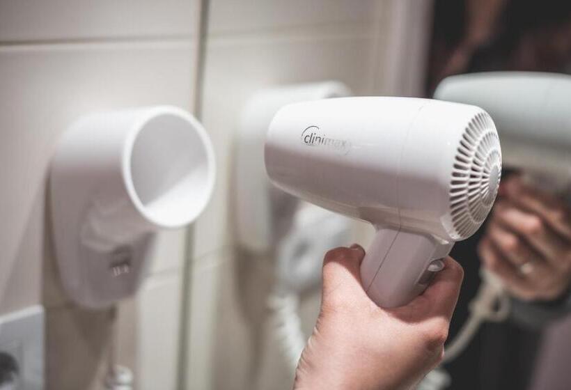 اتاق خانوادگی, Hostal Marenostrum