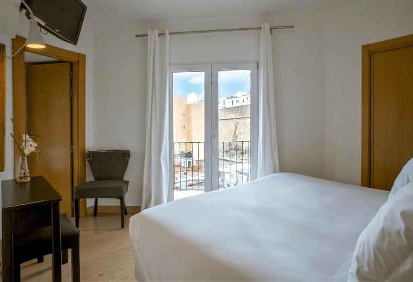バルコニー付きスタンダードルーム, Hostal Parque Ibiza