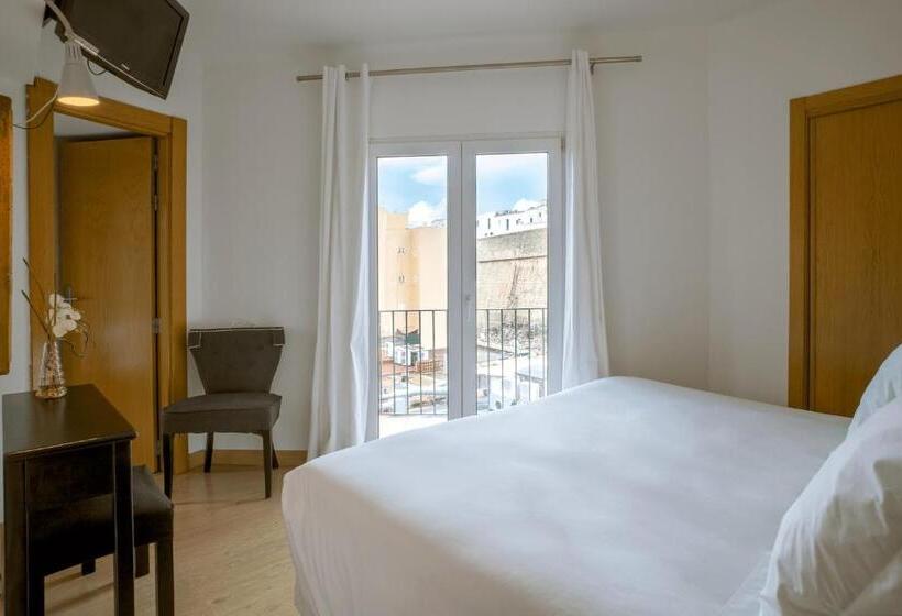 バルコニー付きスタンダードルーム, Hostal Parque Ibiza
