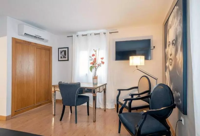 اتاق استاندارد با تراس, Hostal Parque Ibiza