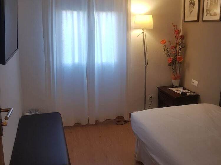 スタンダードシングルルーム, Hostal Parque Ibiza