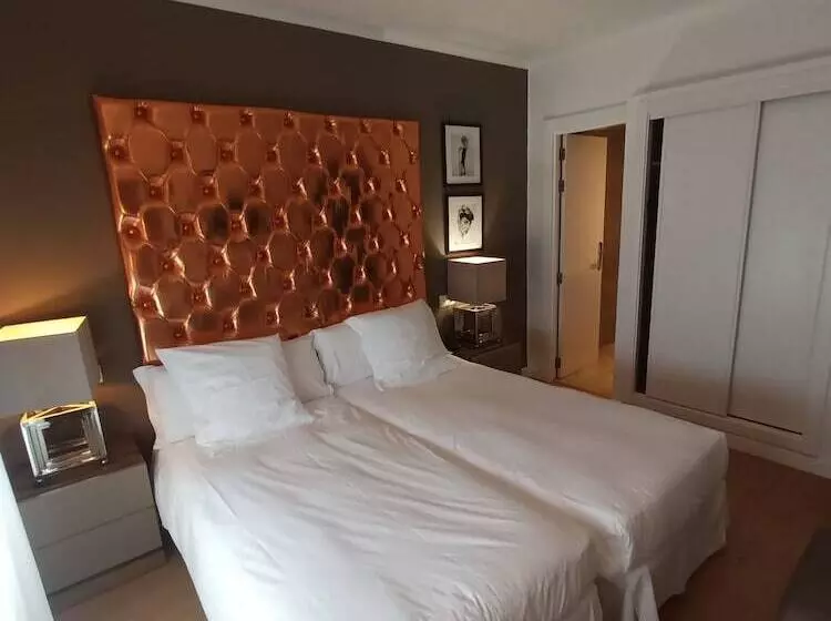 اتاق لوکس, Hostal Parque Ibiza