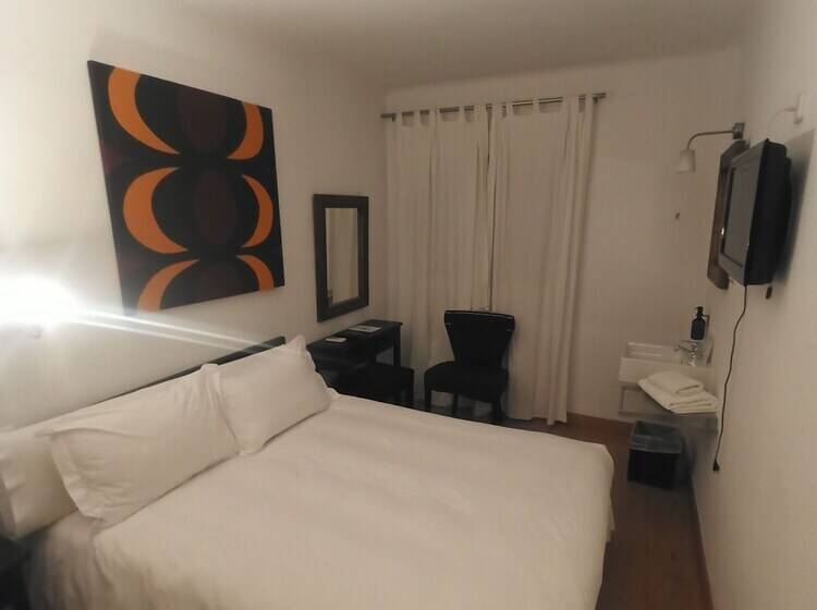 シングルベーシックルーム, Hostal Parque Ibiza