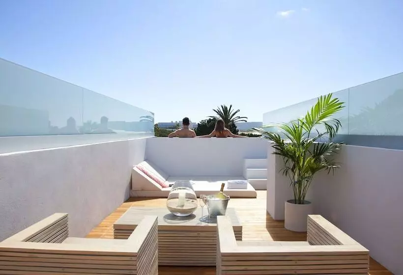 اتاق لوکس با چشمانداز دریا, Gecko Hotel & Beach Club, A Small Luxury Hotel Of The World