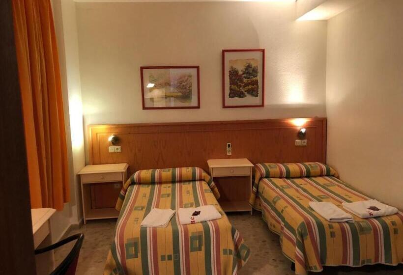 חדר סטנדרט, Hostal Carlos Iii