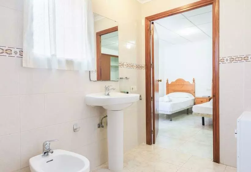 スタンダードトリプルルーム, Hostal Casa Antonio By Vivere Stays
