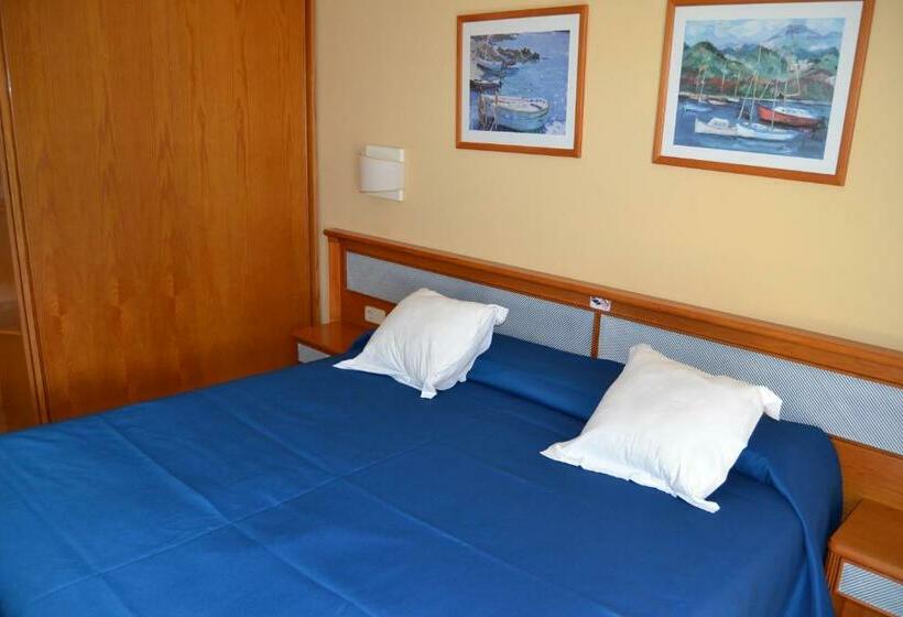 스탠다드 발코니 룸, Hostal Leo D Or