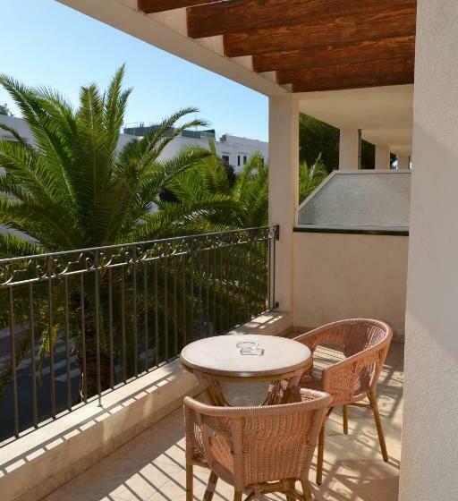 스탠다드 발코니 룸, Hostal Leo D Or