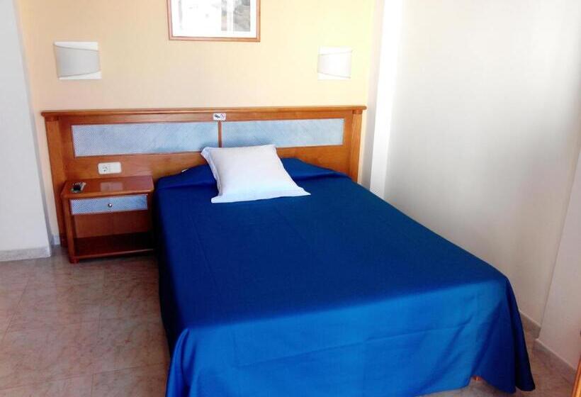 스탠다드 발코니 룸, Hostal Leo D Or