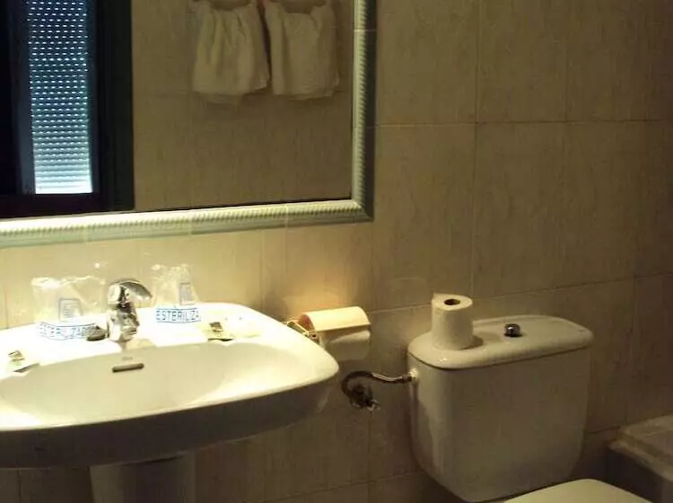 اتاق سوپریور, Hostal Manolo