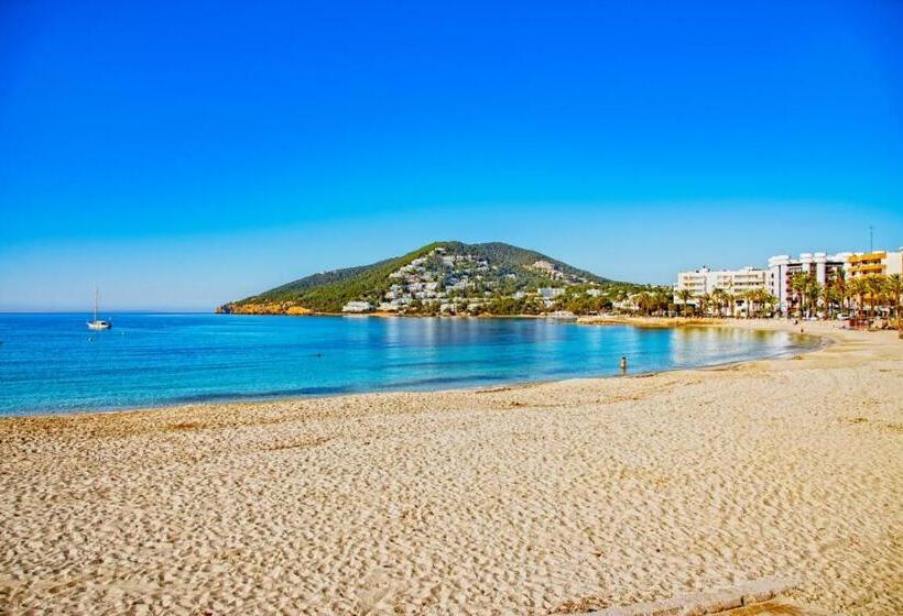 غرفة قياسية ثلاثية, Hostal Y Apartamentos Santa Eulalia