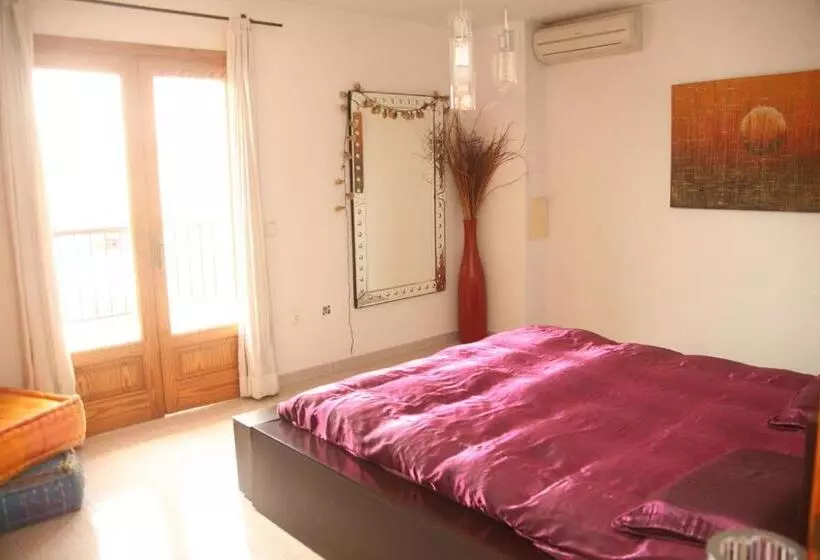 1 Bedroom Penthouse Apartment, Hostal Y Apartamentos Santa Eulalia